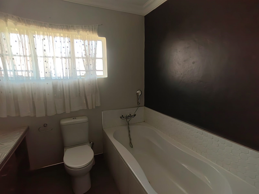 4 Bedroom Property for Sale in Parys Free State